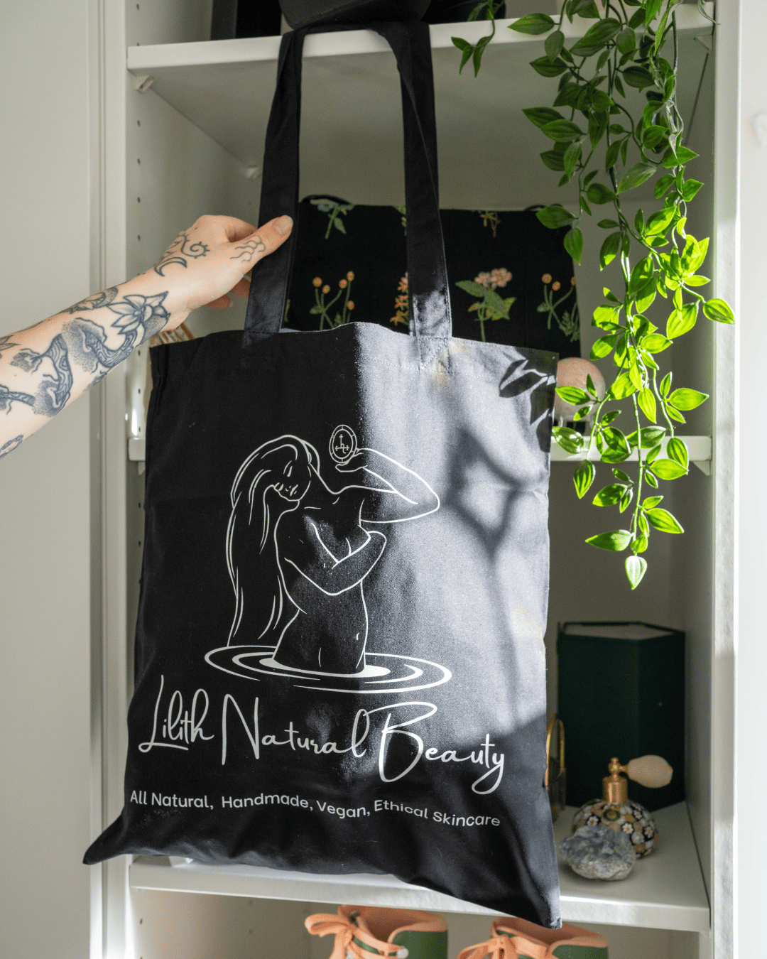 Tote bag