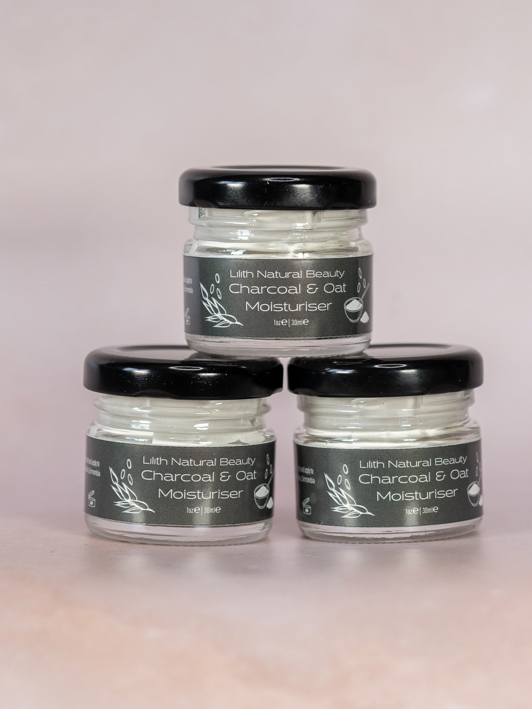 Charcoal & oat moisturiser