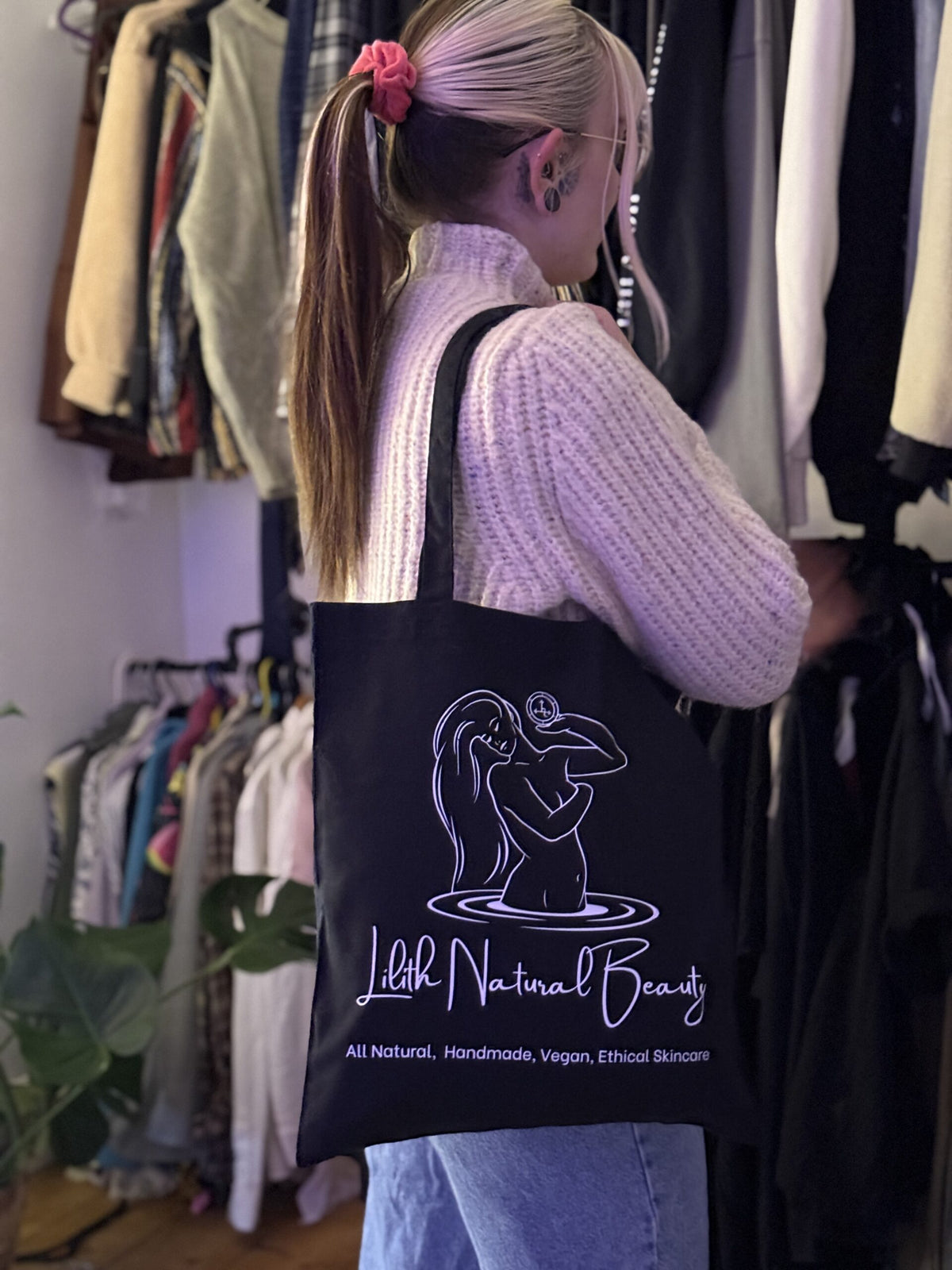 Tote bag